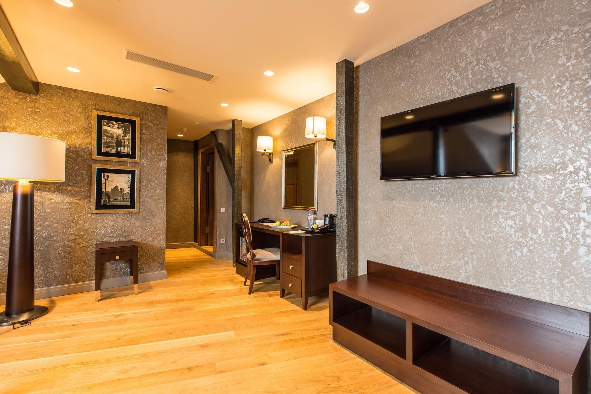Eurostars Metropole Hotel Рига Екстериор снимка