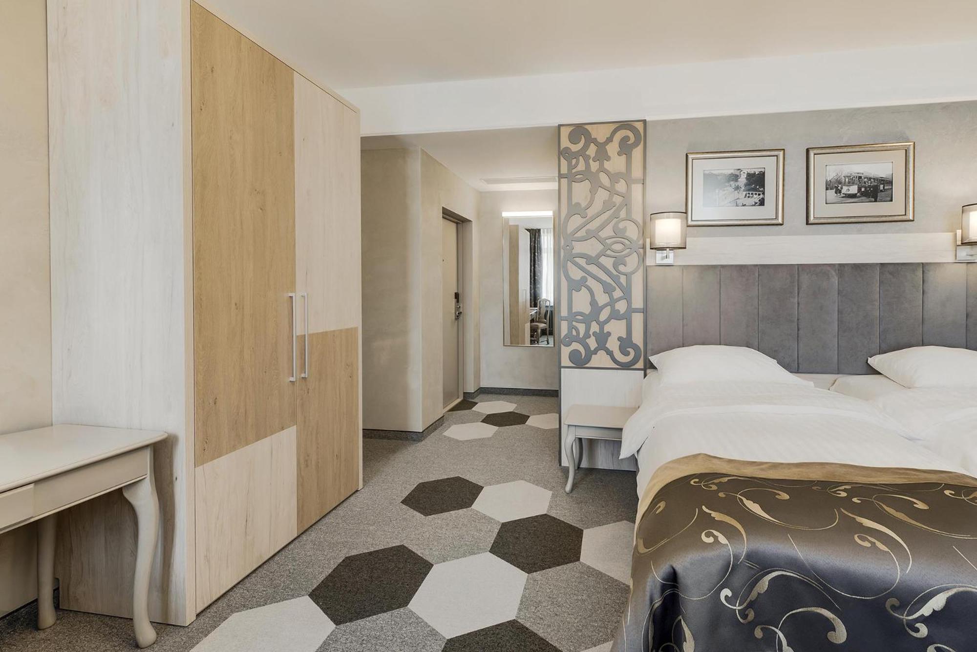 Eurostars Metropole Hotel Рига Екстериор снимка